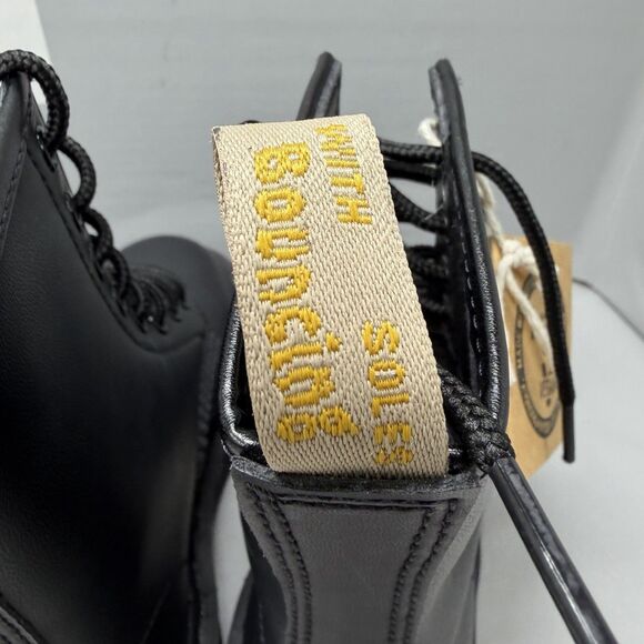 Dr. Martens MONO Leather Doc 27032 BLACK SMOOTH UNISEX Men Sz 4 Women Sz 5 NEW main image 6